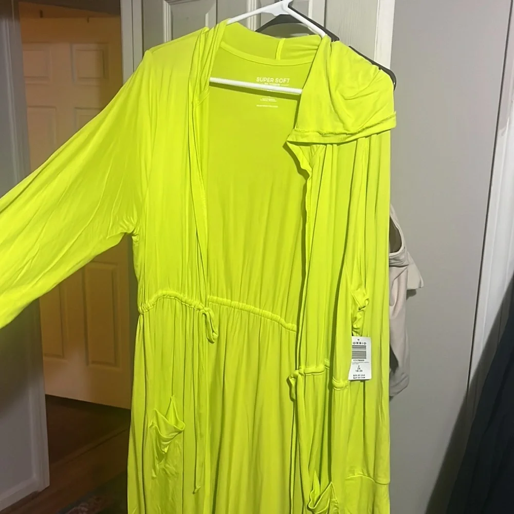 Top - Picture 3 of 5